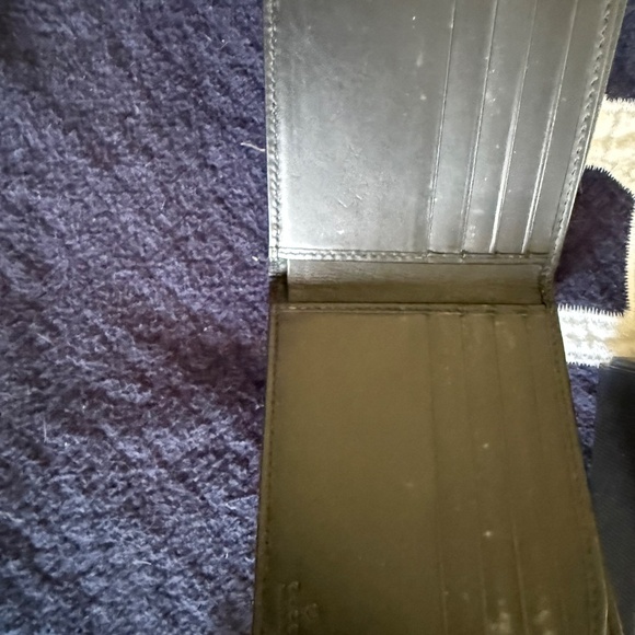 Men’s Monogram Gucci Wallet - Picture 3 of 3